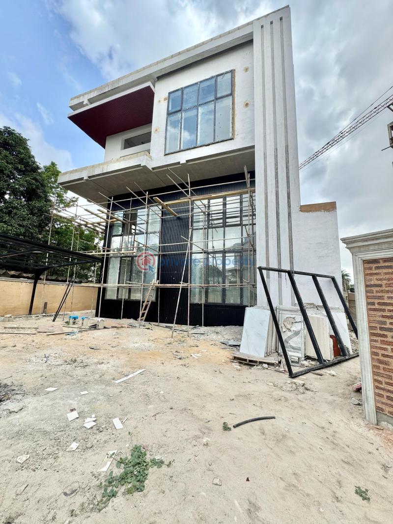 5 bedroom Detached Duplex For Sale . Ikoyi Lagos - 4