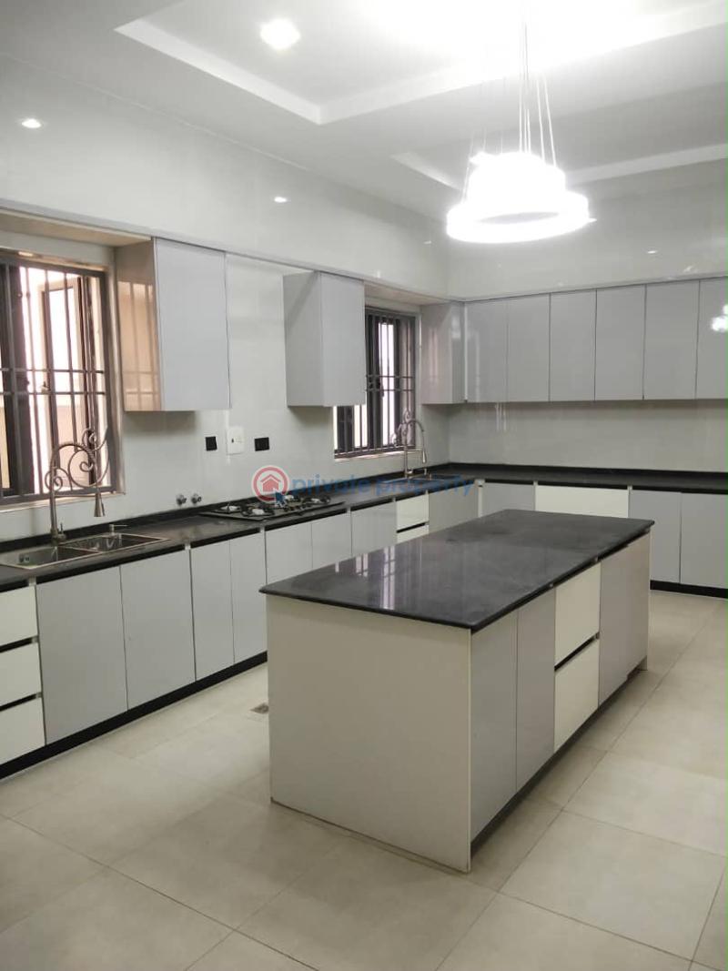 7 bedroom Duplex For Sale Guzape Abuja Phase 1  - 14