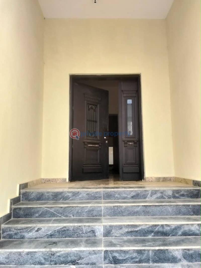 7 bedroom Duplex For Sale Guzape Abuja Phase 1  - 11