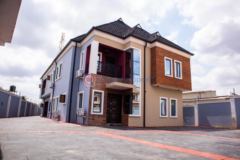 4 bedroom Duplex Short let Plot 25 Adeosun Street Oluyole Ibadan Oluyole Estate Ibadan Oyo - 7