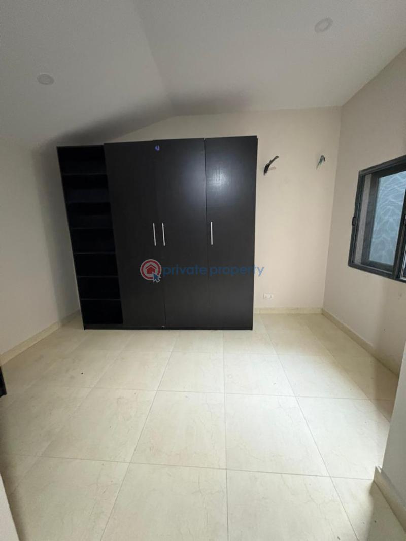 3 bedroom Block Of Flats For Rent Osapa Lekki Lagos - 11