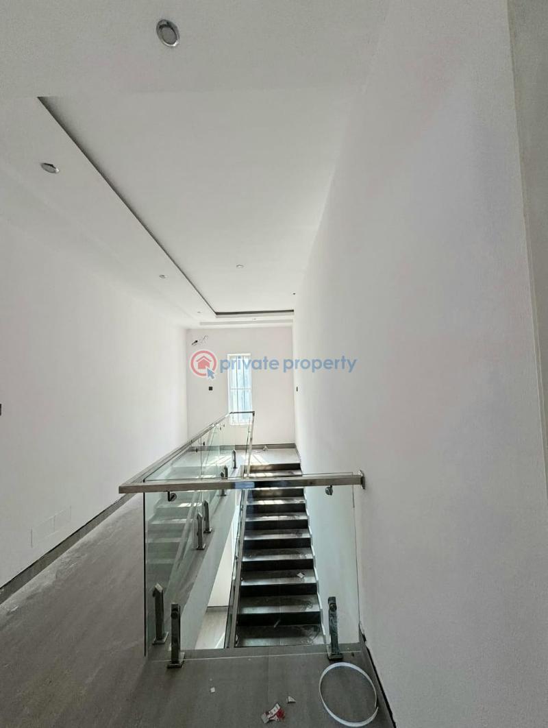 This beautiful 5 𝐁𝐄𝐃𝐑𝐎𝐎𝐌 terraced 𝐃𝐔𝐏𝐋𝐄𝐗 - 6 5 bedroom Terraced Duplex For Rent Ikate Elegushi Lekki Lagos - 6