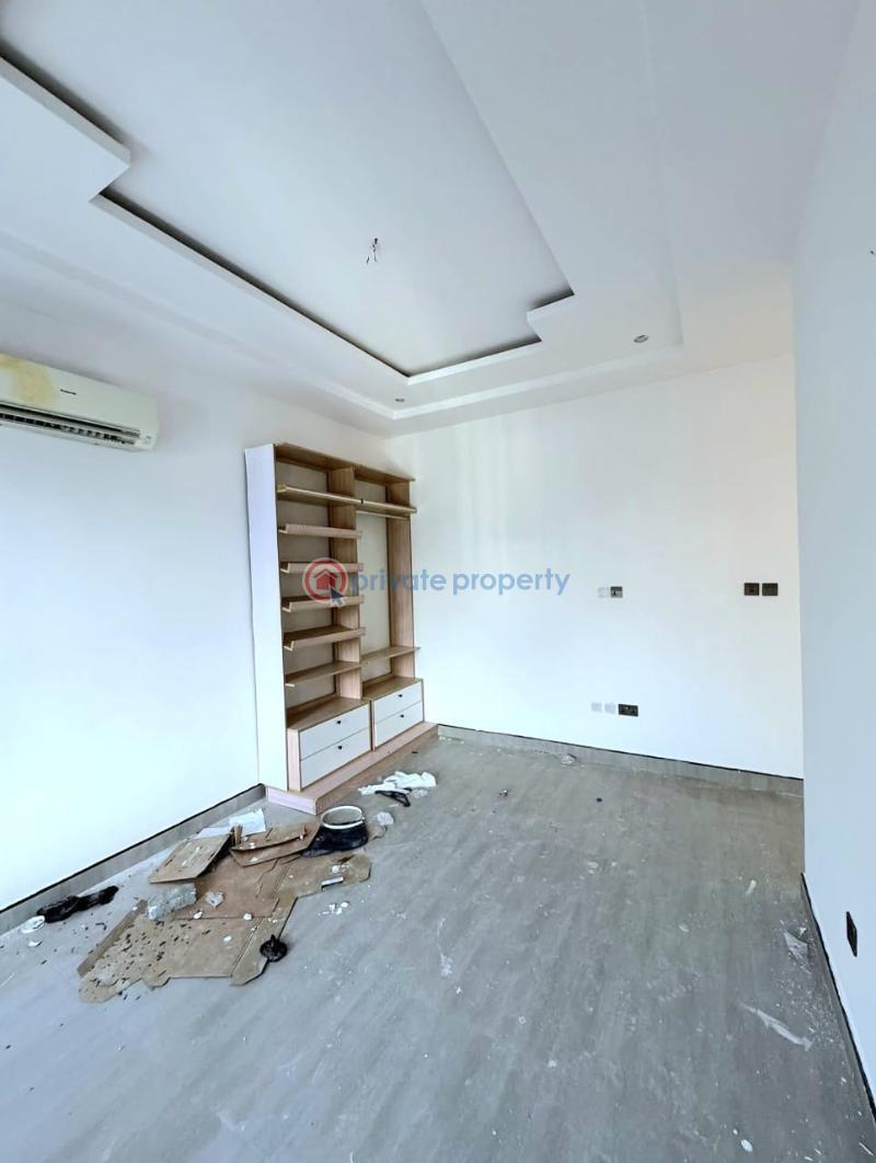This beautiful 5 𝐁𝐄𝐃𝐑𝐎𝐎𝐌 terraced 𝐃𝐔𝐏𝐋𝐄𝐗 - 9 5 bedroom Terraced Duplex For Rent Ikate Elegushi Lekki Lagos - 9
