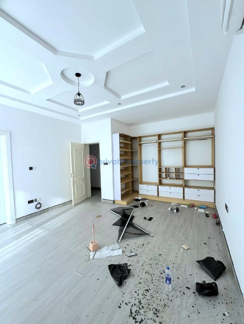 This beautiful 5 𝐁𝐄𝐃𝐑𝐎𝐎𝐌 terraced 𝐃𝐔𝐏𝐋𝐄𝐗 - 8 5 bedroom Terraced Duplex For Rent Ikate Elegushi Lekki Lagos - 8