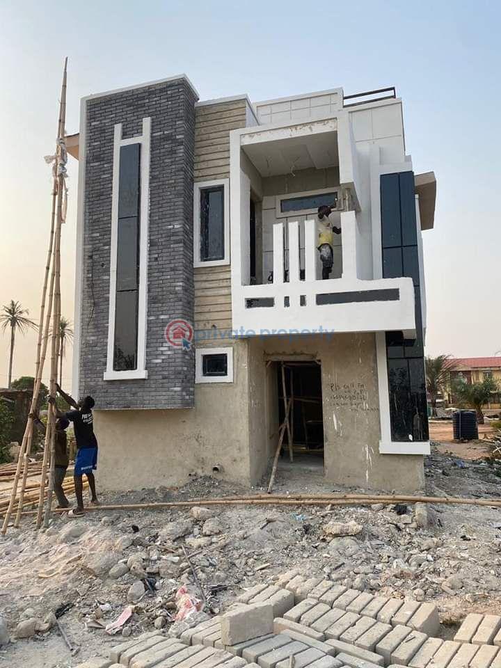 For sale 2 bedroom Duplex Abraka Asaba Delta (PID 1PAKKY) Private