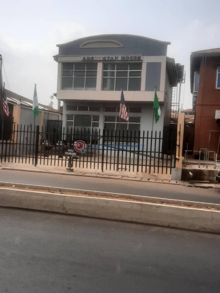 House For Rent At Yemetu Area Ibd Ibadan Oyo