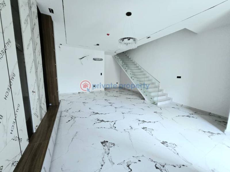 This luxurious 4 bedroom terraced duplex - 16 4 bedroom Terraced Duplex For Sale Lekki Phase 1 Lagos - 16
