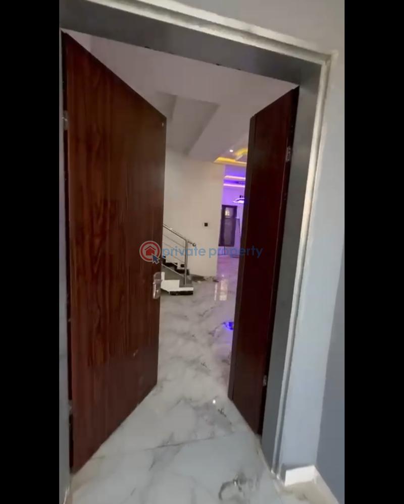 4 bedroom Terraced Duplex For Sale Guzape Abuja Phase 1  - 2
