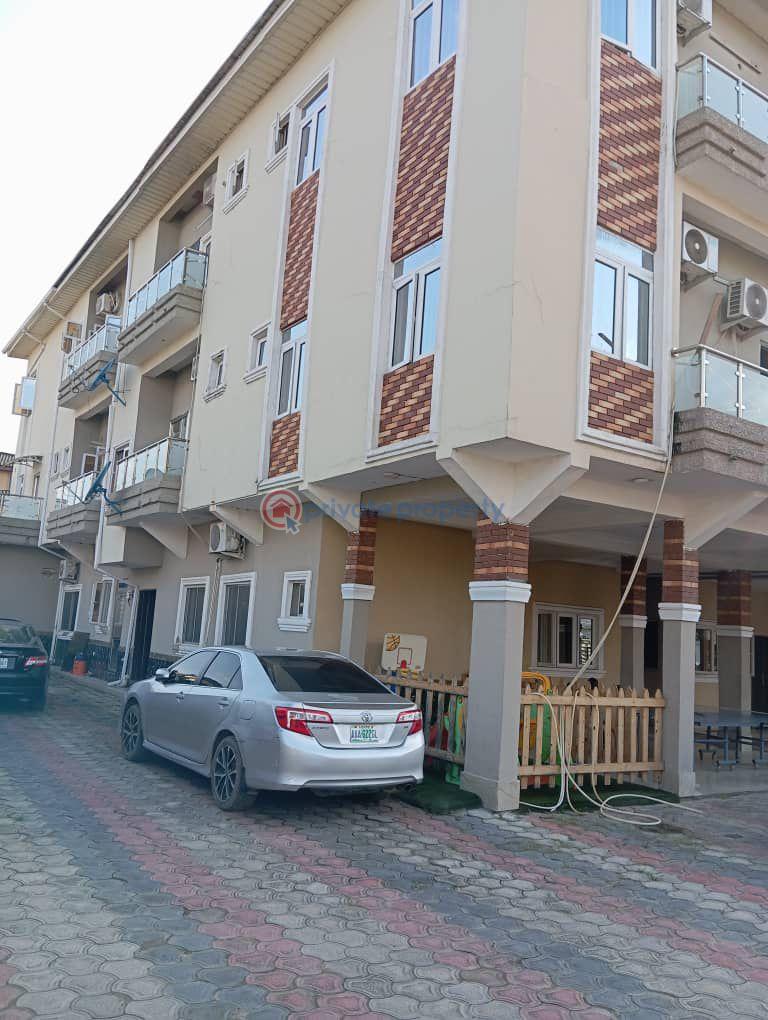Three (3) bedrooms flat 3 bedroom Block Of Flats For Rent Anthony Village Maryland Lagos