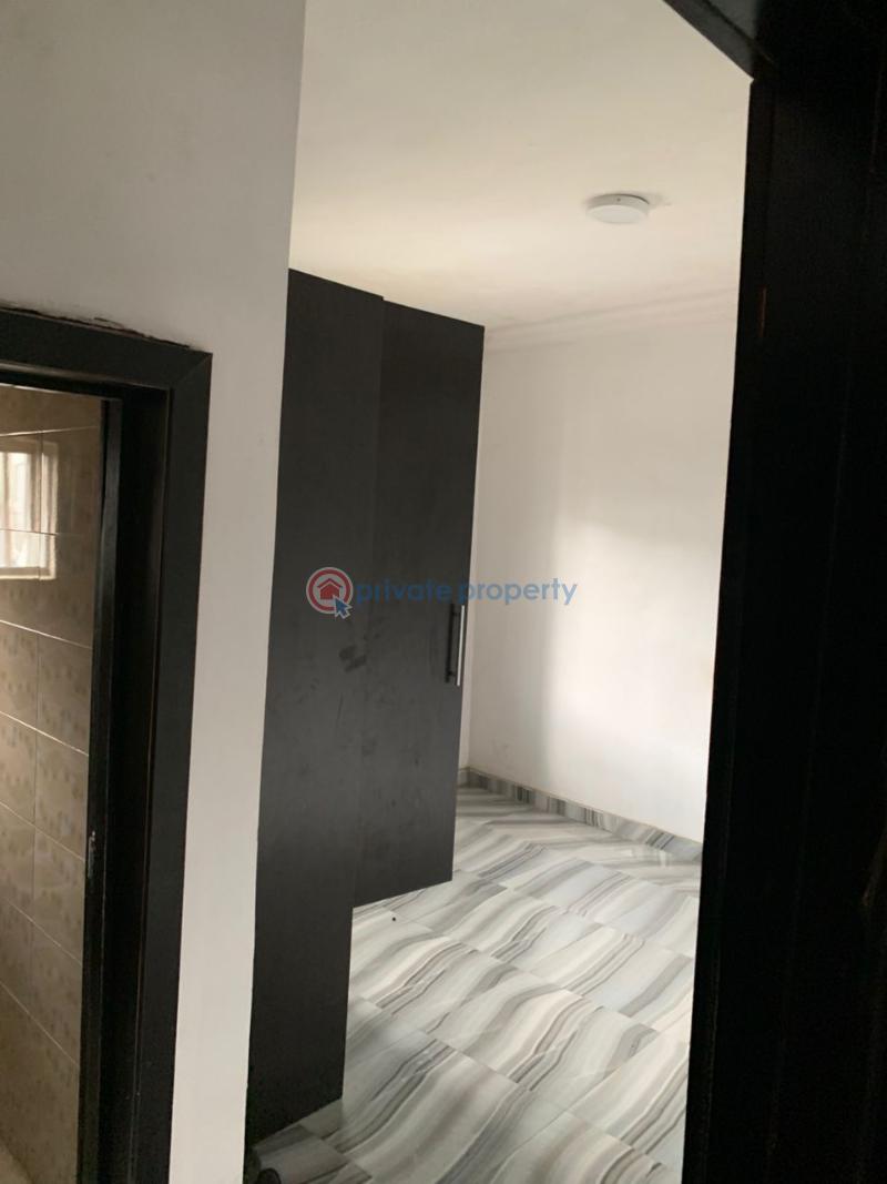 Three bedroom apartment - 5 3 bedroom Block Of Flats For Rent Omole Phase 2 Ojodu Lagos - 5
