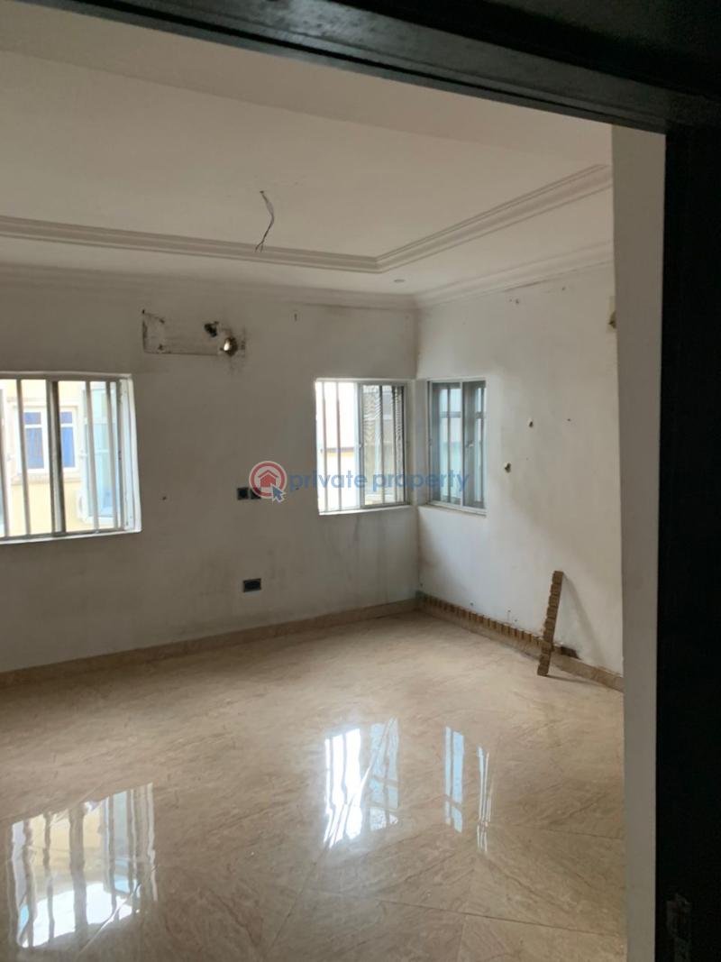 Three bedroom apartment - 1 3 bedroom Block Of Flats For Rent Omole Phase 2 Ojodu Lagos - 1
