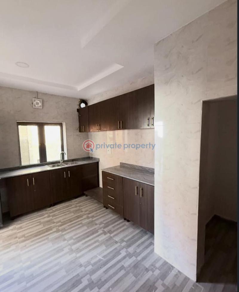 3 bedroom Townhouse For Sale Wuye Abuja Phase 2  - 5