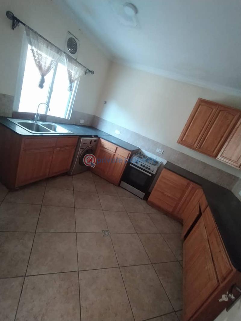 For rent 3 bedroom Duplex Akintola Street, Ikolaba Estate Ibadan Oyo