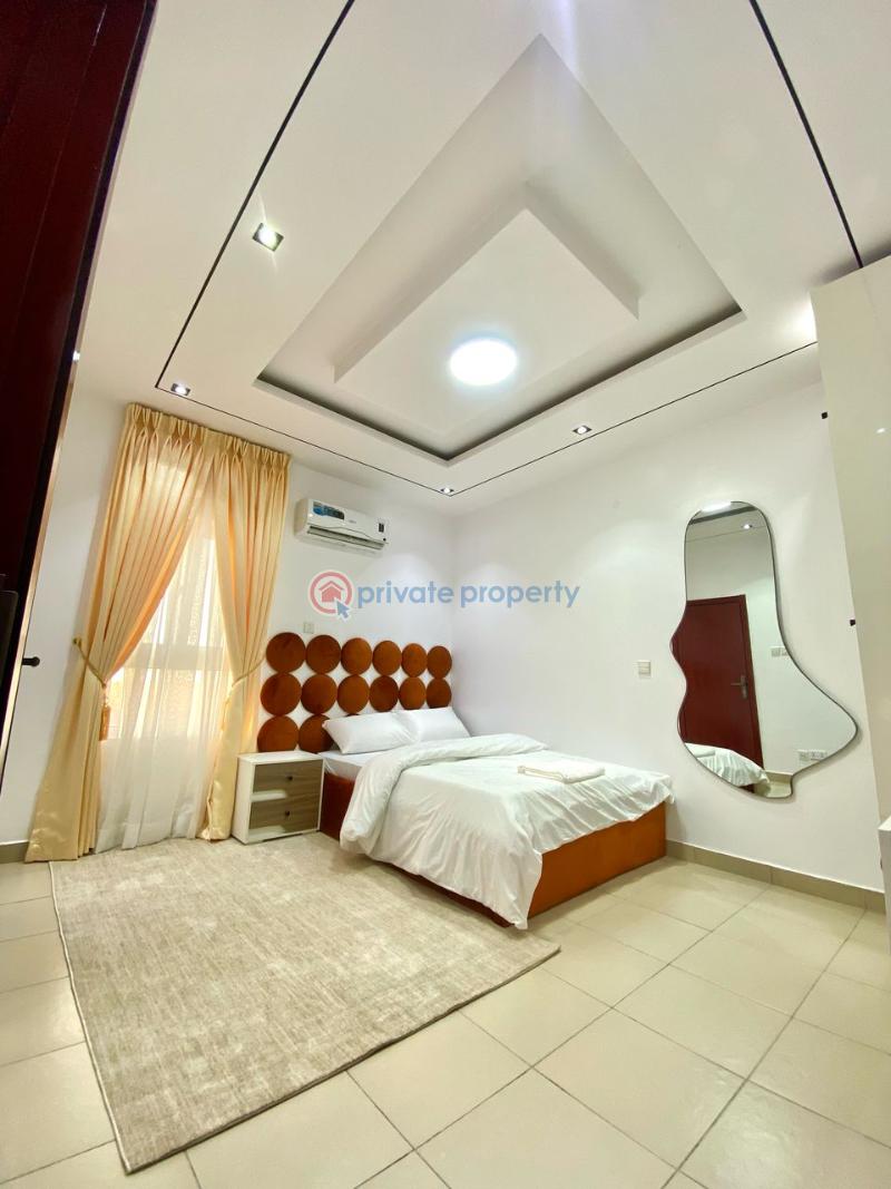 Three bedrooms apartment with ps5 - 5 3 bedroom Flat & Apartment Short let Cardogan Estate Osapa Lekki Lagos - 5