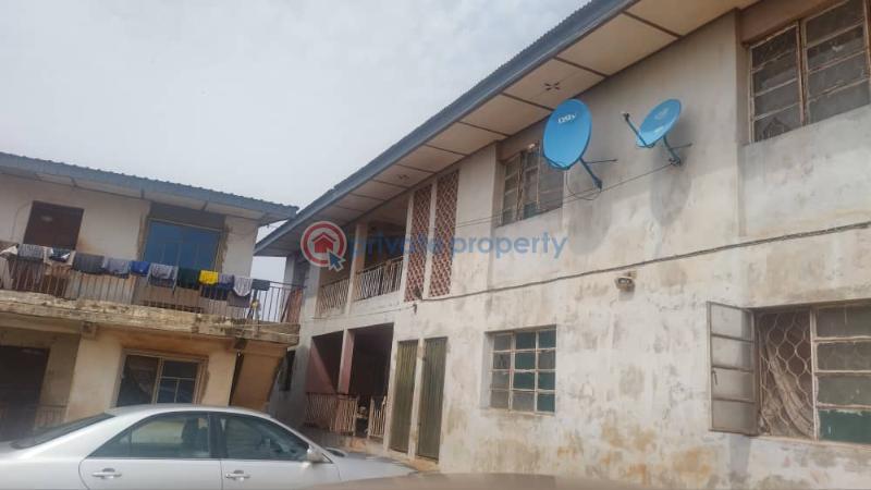 House For Sale Iyana Church, Monatan Road Iwo Road Ibadan Oyo - 8