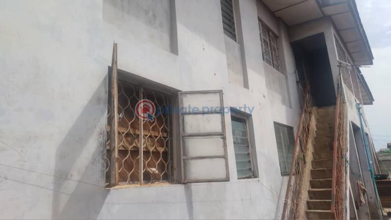 House For Sale Iyana Church, Monatan Road Iwo Road Ibadan Oyo - 5