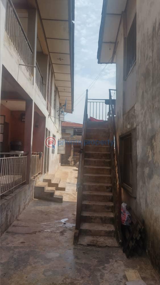 House For Sale Iyana Church, Monatan Road Iwo Road Ibadan Oyo - 7