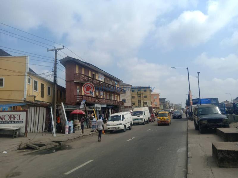 Three floor commercial property in a prime location - 2 Commercial Property For Sale Ikorodu Road, By Shomolu Onipanu Onipanu Shomolu Lagos - 2
