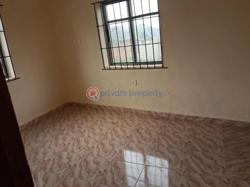 2 bedroom Block Of Flats For Rent Magboro Lagos Extension Ogun - 2