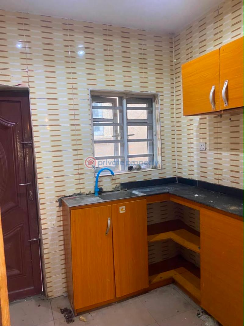 2 bedroom Block Of Flats For Rent Federal Housing Estate Tolatoes Akoto Elebu Extension Akala Express Ibadan Oyo - 4