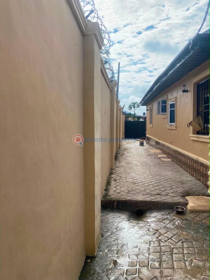 2 bedroom Block Of Flats For Rent Federal Housing Estate Tolatoes Akoto Elebu Extension Akala Express Ibadan Oyo - 2