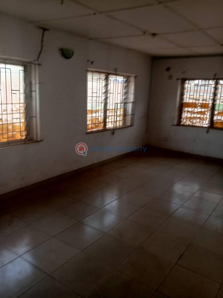 3 bedroom Office For Rent Yaya Abatan Ogba Ogba Bus-stop Lagos - 7