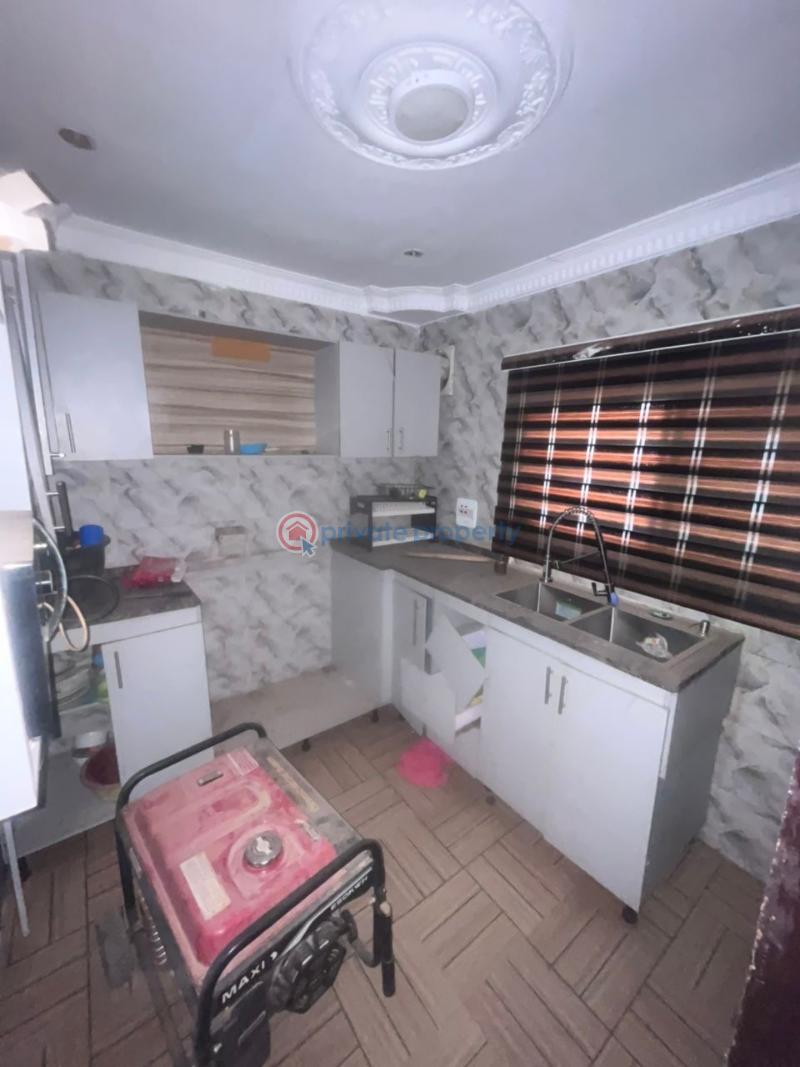 4 bedroom Block Of Flats For Rent Okebukun Elebu Estate Akala Express Ibadan Oyo - 1