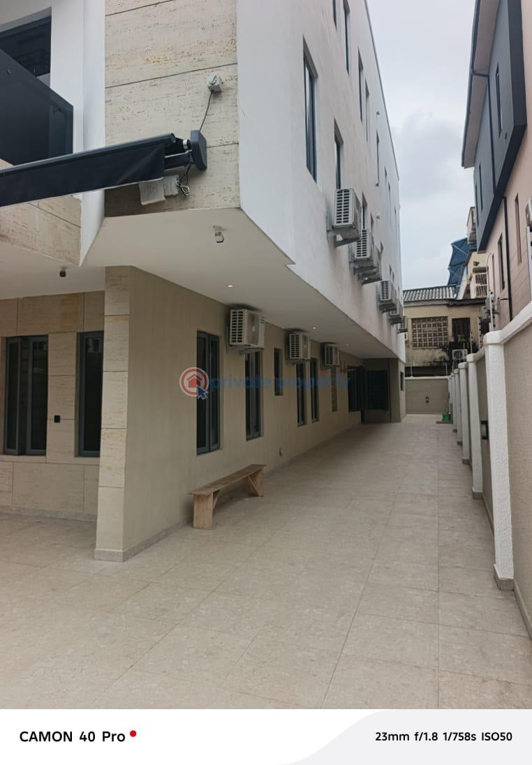 3 bedroom Block Of Flats For Rent Mande Maryland Mende Maryland Lagos - 0