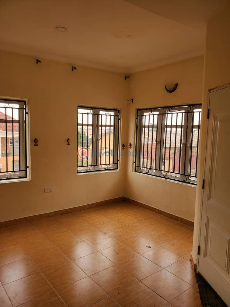 To let a 4 bedroom duplex (self-compound) at obe street new bodija ibadan . - 1 4 bedroom Detached Duplex For Rent New Bodija Estate Bodija Ibadan Oyo - 1