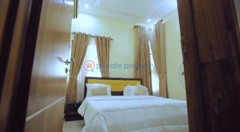 To let a fully furnished 3 bedrooms flat on 2nd floor at off toyin street.. ikeja - rent n8m p. a, agency: 800k, agreeme - 1 3 bedroom Block Of Flats For Rent Toyin Street Ikeja Lagos - 1