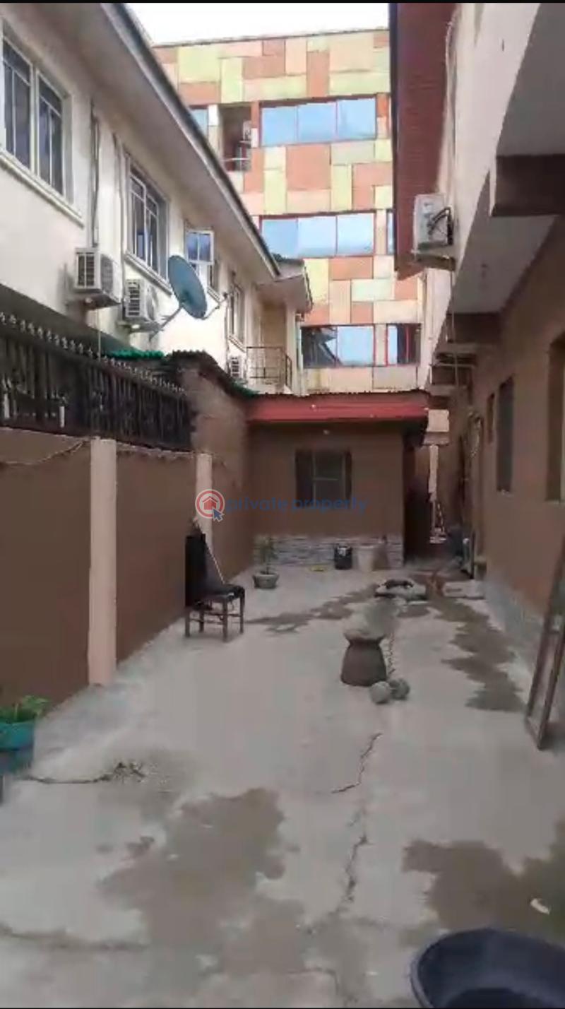 3 bedroom Block Of Flats For Rent Allen Avenue Ikeja Lagos - 1
