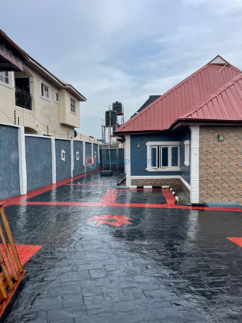 4 bedroom Bungalow For Rent Adeoje Estate Oluyole Extension Akala Express Ibadan Oyo - 4