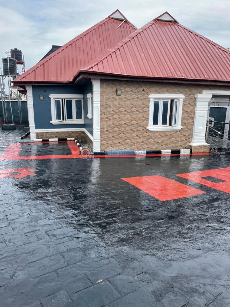 4 bedroom Bungalow For Rent Adeoje Estate Oluyole Extension Akala Express Ibadan Oyo - 5