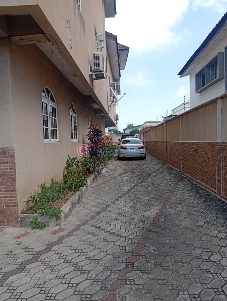 To let at lekki phase1self-service 3-bedroom ground floor at  lekki phase 1. - 4 3 bedroom Block Of Flats For Rent Lekki Phase1 Lagos Lekki Phase 1 Lagos - 4