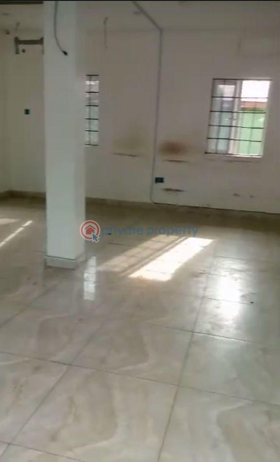 To let big shop facing road at college road ogba - 1 Commercial Property For Rent College Road Ogba Ifako-ogba Lagos - 1