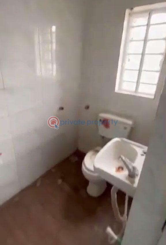 2 bedroom Block Of Flats For Rent Surulere Lagos - 6