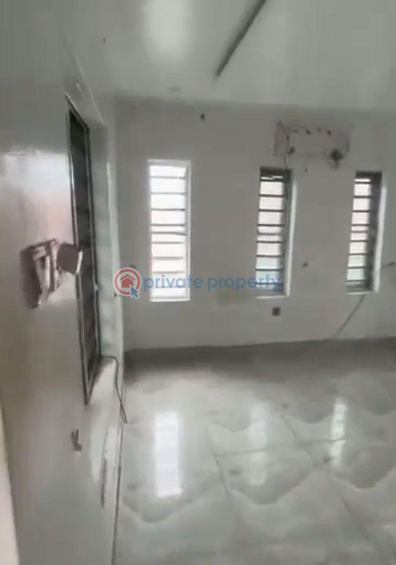 2 bedroom Block Of Flats For Rent Surulere Lagos - 9