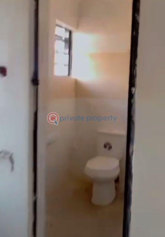 2 bedroom Block Of Flats For Rent Ijesha Surulere Lagos - 11