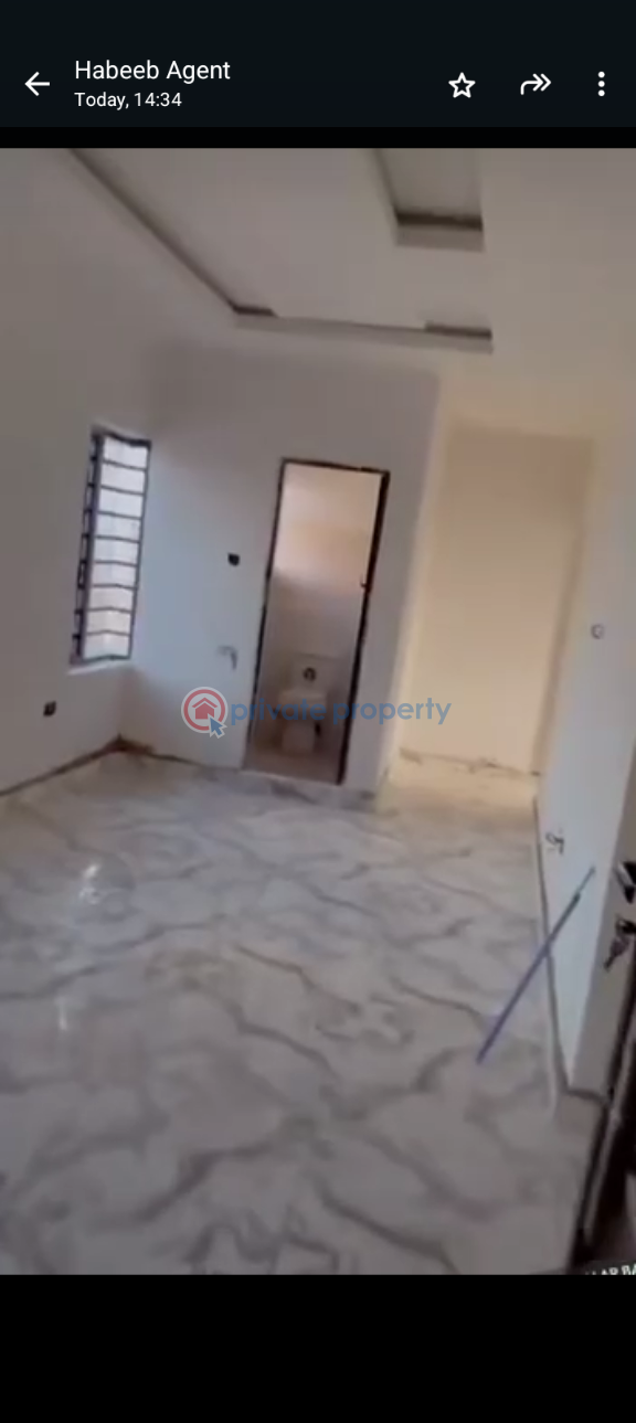 2 bedroom Block Of Flats For Rent Ijesha Surulere Lagos - 1