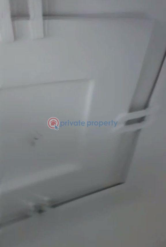 2 bedroom Block Of Flats For Rent Ijesha Surulere Lagos - 3