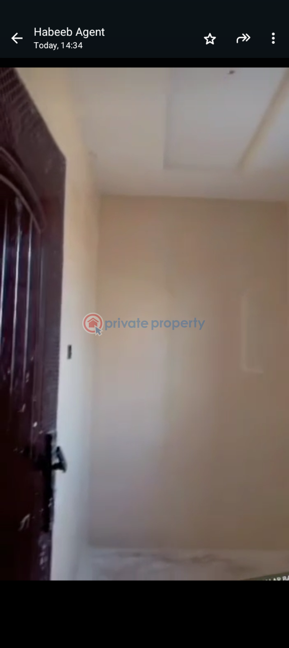 2 bedroom Block Of Flats For Rent Ijesha Surulere Lagos - 7