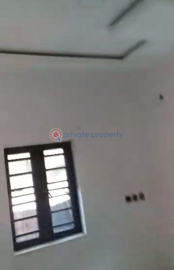 2 bedroom Block Of Flats For Rent Itire-Ikate Surulere Lagos - 5