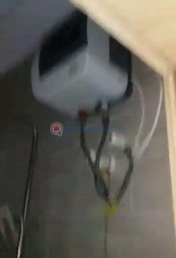 2 bedroom Block Of Flats For Rent Itire-Ikate Surulere Lagos - 2