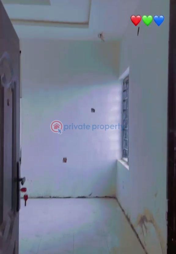 2 bedroom Block Of Flats For Rent Itire-Ikate Surulere Lagos - 4