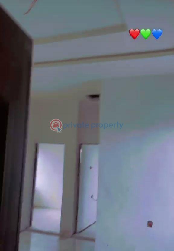 2 bedroom Block Of Flats For Rent Itire-Ikate Surulere Lagos - 2