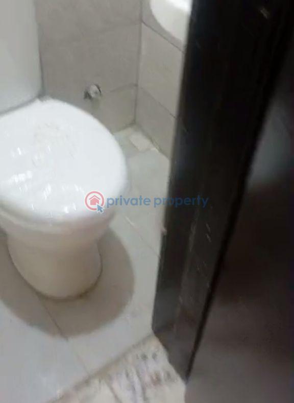 1 bedroom Mini Flat For Rent Ijesha Surulere Lagos - 3