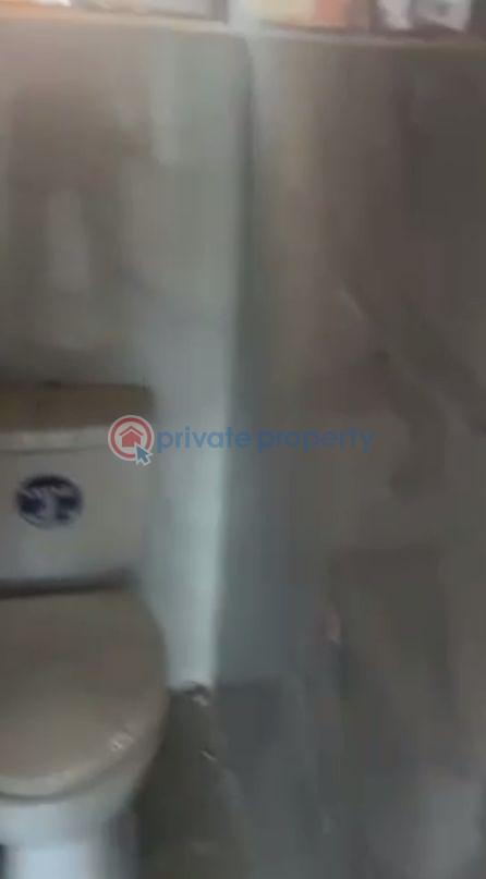 1 bedroom Mini Flat For Rent Lawanson Surulere Lagos - 8