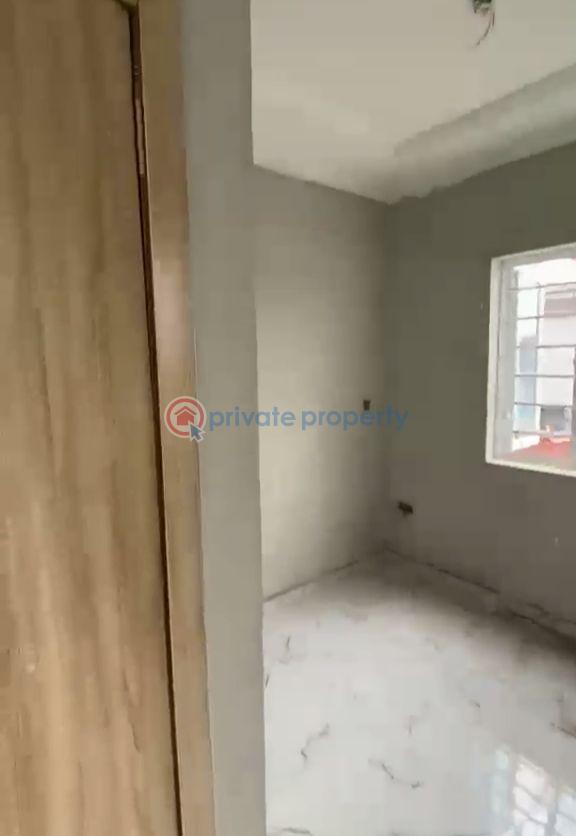 1 bedroom Mini Flat For Rent Lawanson Surulere Lagos - 5