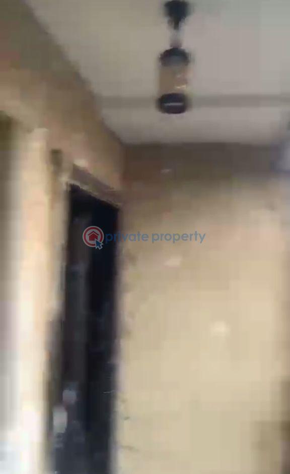 2 bedroom Block Of Flats For Rent Ijesha Surulere Lagos - 2