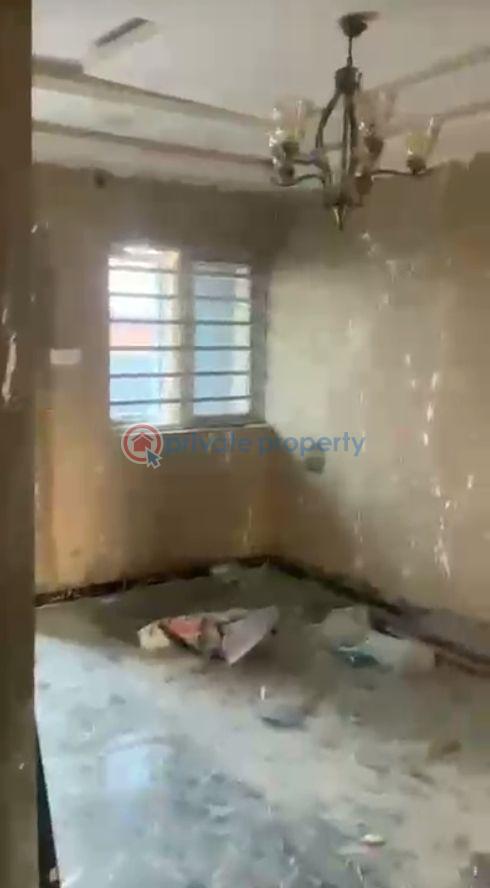 2 bedroom Block Of Flats For Rent Ijesha Surulere Lagos - 3